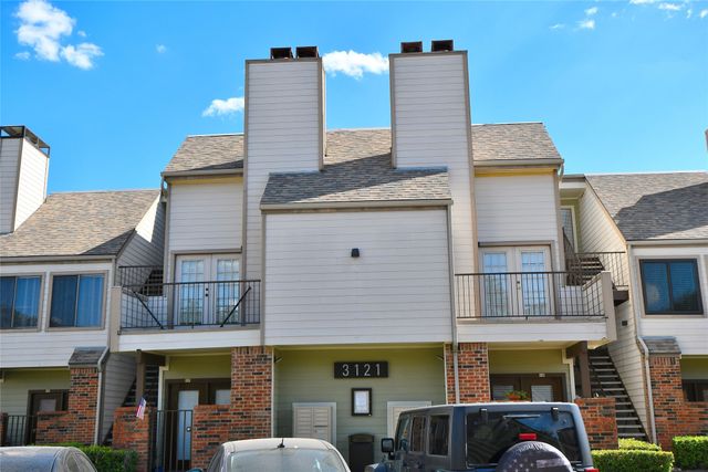 3121 Sondra Drive 204, Fort Worth, TX 76107