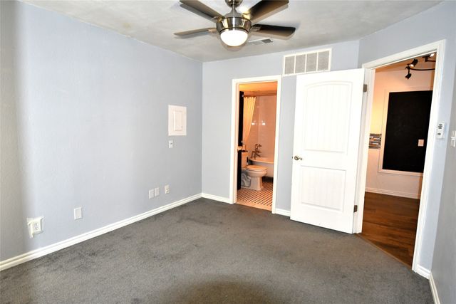 3121 Sondra Drive 204, Fort Worth, TX 76107