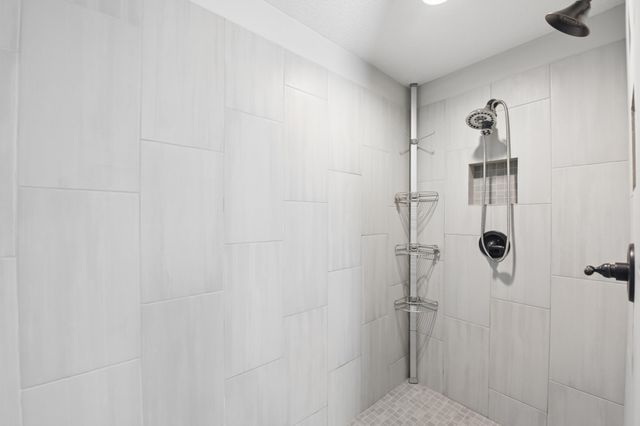 19949 Hamburg Avenue, Lakeville, MN 55044