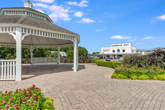 322 Sweet Tea Lane, Freeport, FL 32439