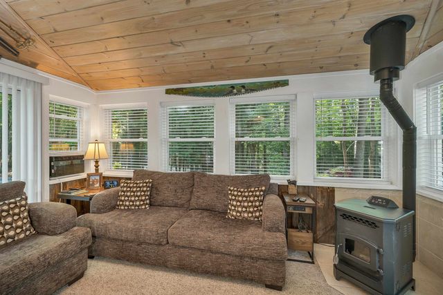 13 Chestnut Lane, Madison, NH 03849