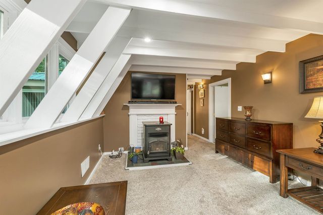 13 Chestnut Lane, Madison, NH 03849