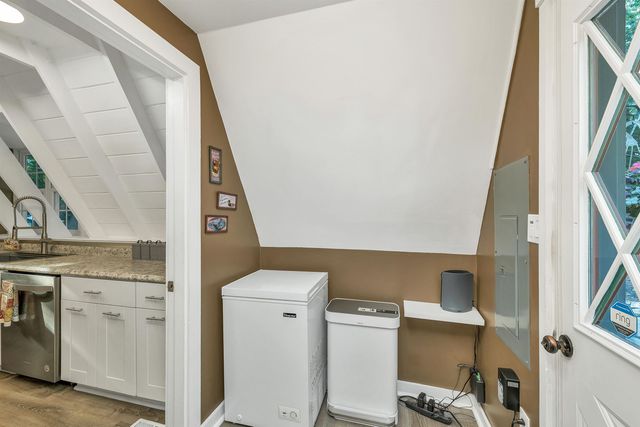 13 Chestnut Lane, Madison, NH 03849