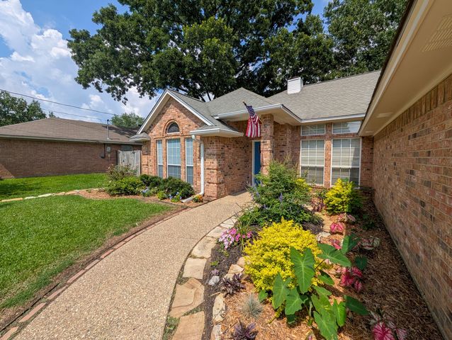 103 Clearview Drive, Whitehouse, TX 75791