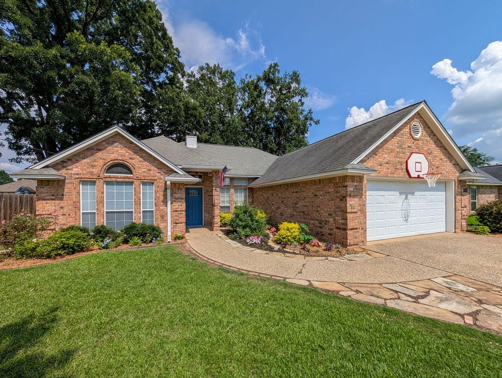 103 Clearview Drive, Whitehouse, TX 75791