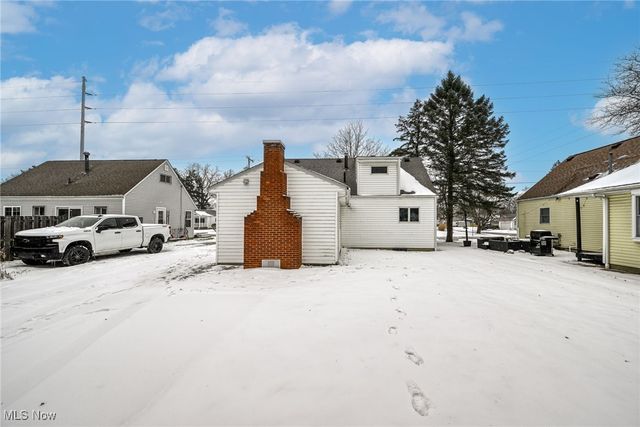 3774 Argonne Street, Mogadore, OH 44260