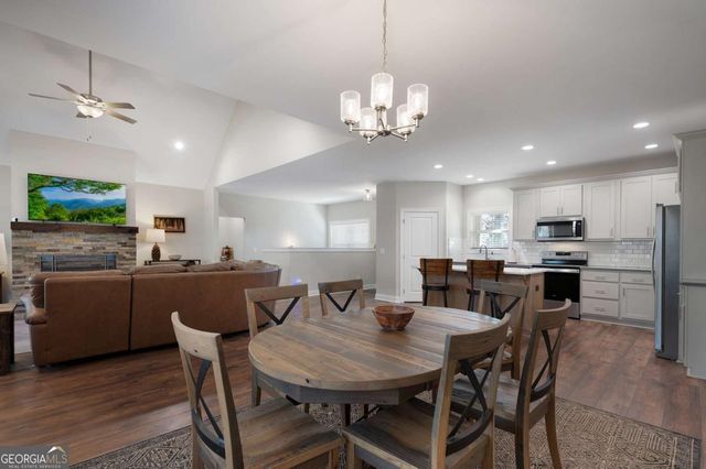 218 Oak Wood Lane 202, Ellijay, GA 30540