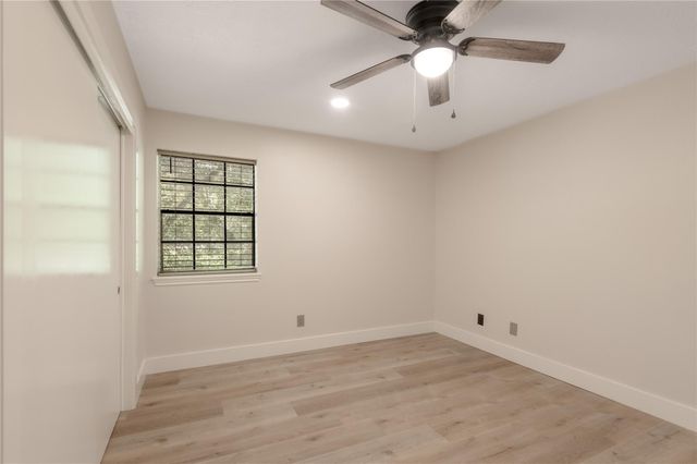 2401 Sycamore Avenue E6, Huntsville, TX 77340