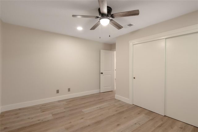 2401 Sycamore Avenue E6, Huntsville, TX 77340