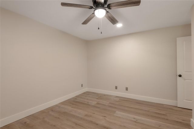 2401 Sycamore Avenue E6, Huntsville, TX 77340