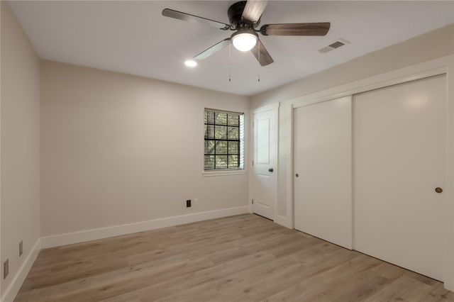 2401 Sycamore Avenue E6, Huntsville, TX 77340