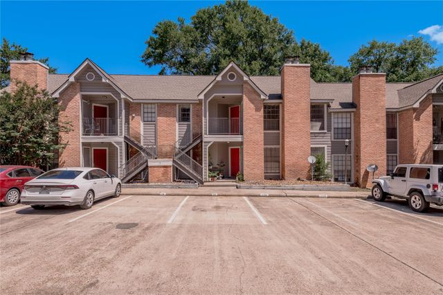 2401 Sycamore Avenue E6, Huntsville, TX 77340