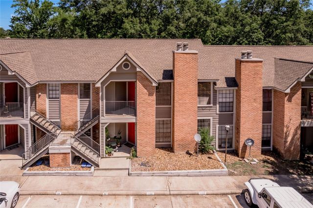 2401 Sycamore Avenue E6, Huntsville, TX 77340