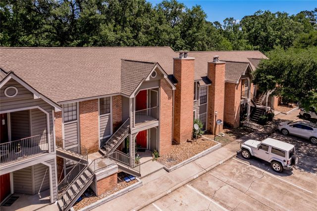 2401 Sycamore Avenue E6, Huntsville, TX 77340
