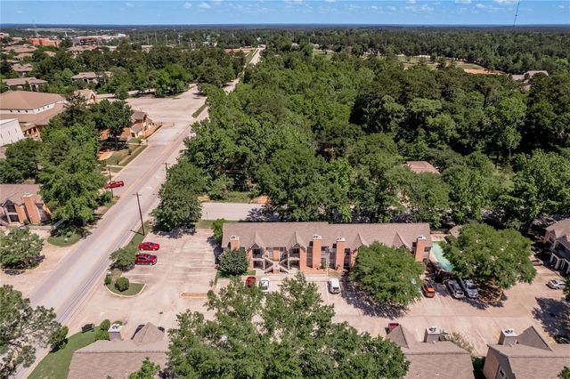 2401 Sycamore Avenue E6, Huntsville, TX 77340