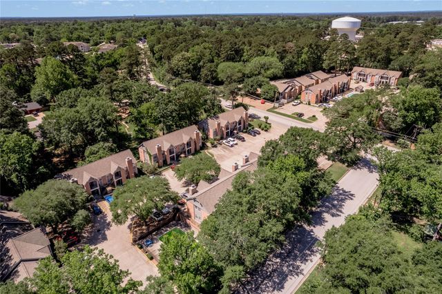 2401 Sycamore Avenue E6, Huntsville, TX 77340