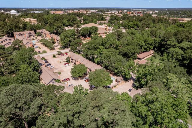2401 Sycamore Avenue E6, Huntsville, TX 77340