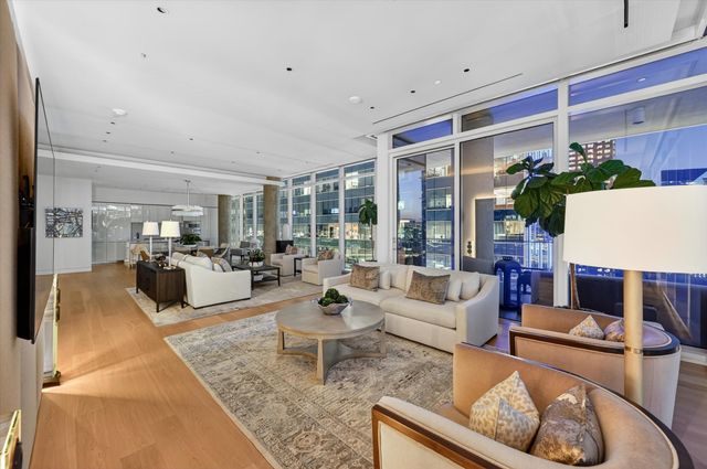 1747 Leonard Street 1402, Dallas, TX 75201