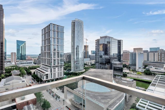 1747 Leonard Street 1402, Dallas, TX 75201