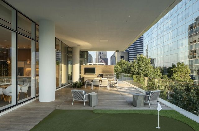 1747 Leonard Street 1402, Dallas, TX 75201