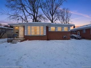 9174 Arnold, Redford, MI 48239