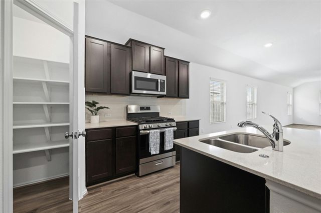 11813 Roscommon TRL, Austin, TX 78754