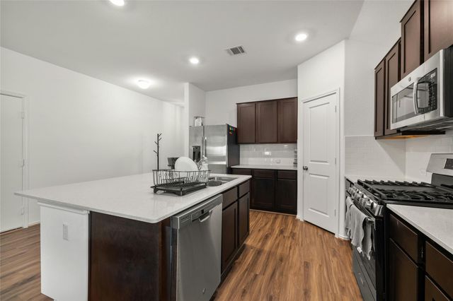 11813 Roscommon TRL, Austin, TX 78754