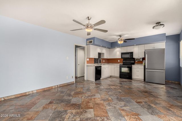 1441 E MARYLAND Avenue 5, Phoenix, AZ 85014