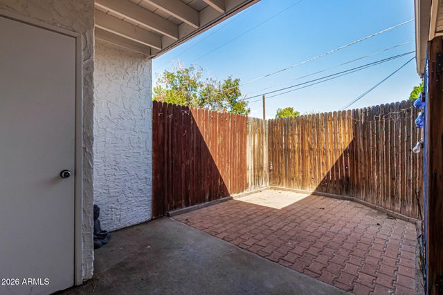 1441 E MARYLAND Avenue 5, Phoenix, AZ 85014