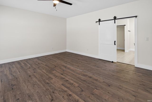 6021 Glencrest Court, Newburgh, IN 47630