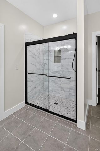 6021 Glencrest Court, Newburgh, IN 47630