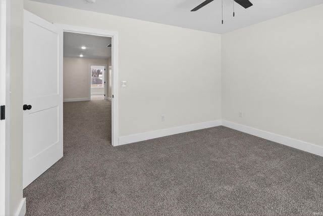 6021 Glencrest Court, Newburgh, IN 47630