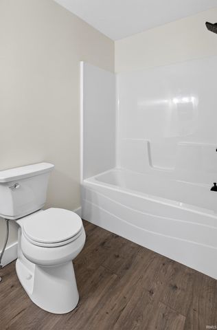 6021 Glencrest Court, Newburgh, IN 47630