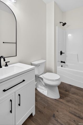 6021 Glencrest Court, Newburgh, IN 47630