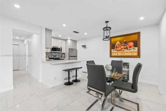 2860 Coral Springs Dr 2860, Coral Springs, FL 33065