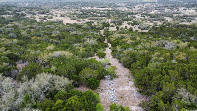 000 Private Road 2410, Hondo, TX 78861