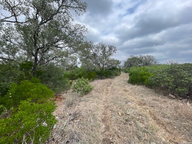 000 Private Road 2410, Hondo, TX 78861