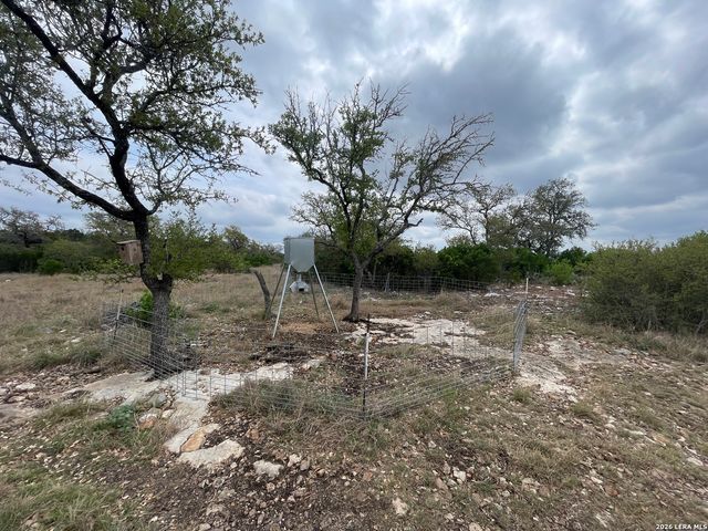 000 Private Road 2410, Hondo, TX 78861