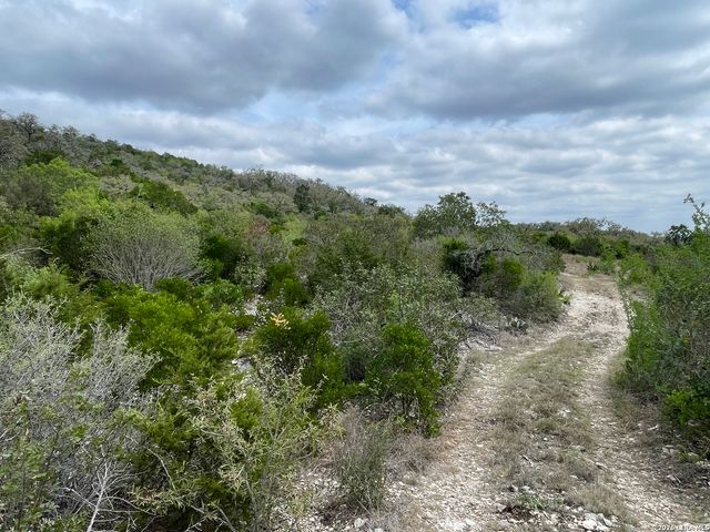 000 Private Road 2410, Hondo, TX 78861