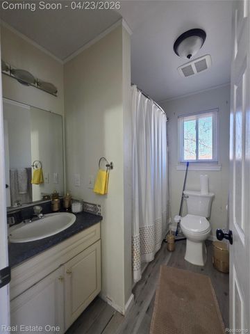 2898 Roundtree Drive, Troy, MI 48083