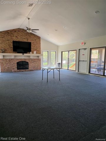 2898 Roundtree Drive, Troy, MI 48083