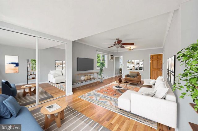 218 N SYLVANIA AVE, Jenkintown, PA 19046