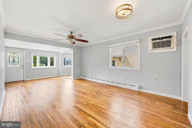 218 N SYLVANIA AVE, Jenkintown, PA 19046