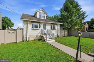 218 N SYLVANIA AVE, Jenkintown, PA 19046