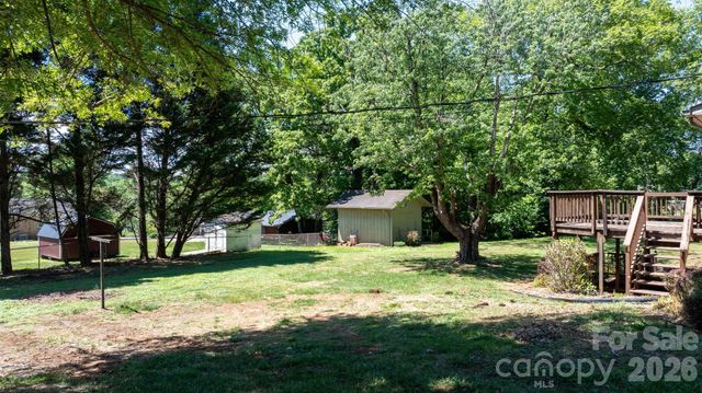 1328 Amherst Road, Morganton, NC 28655