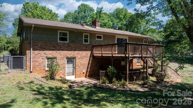1328 Amherst Road, Morganton, NC 28655