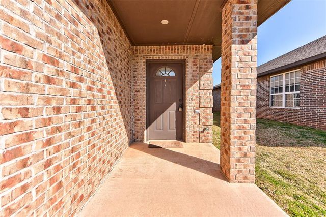 1852 Cypress Lane, El Reno, OK 73036