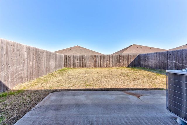 1852 Cypress Lane, El Reno, OK 73036