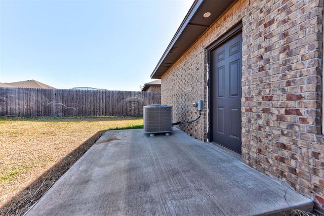 1852 Cypress Lane, El Reno, OK 73036
