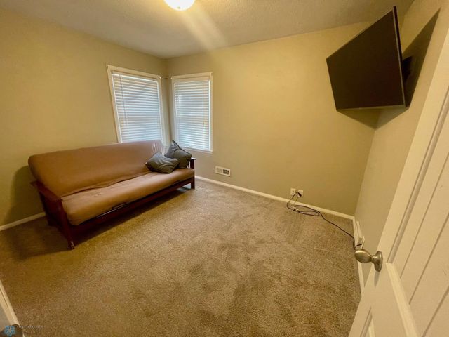 1509 14th Street S, Fargo, ND 58103
